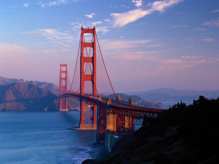 Golden-Gate-Bridge-930x697