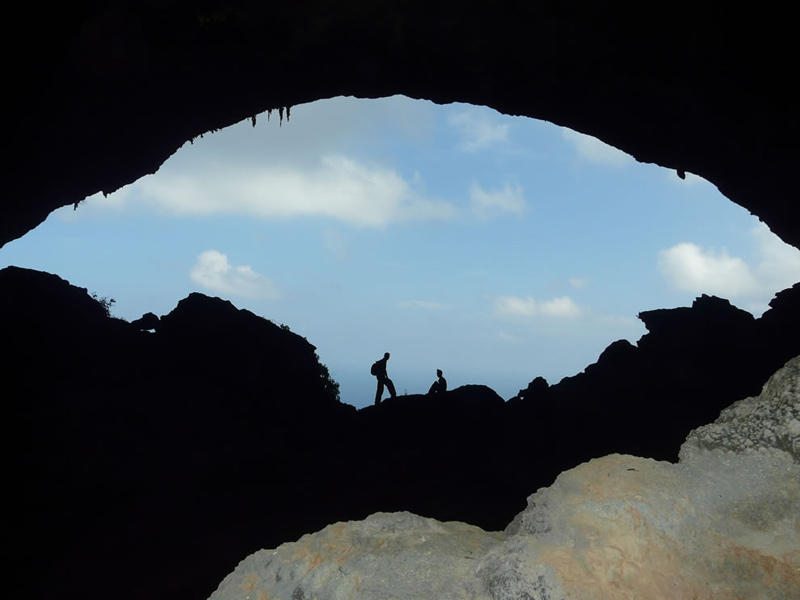 Hawk-cave-in-Hala-East-of-Socotra-island