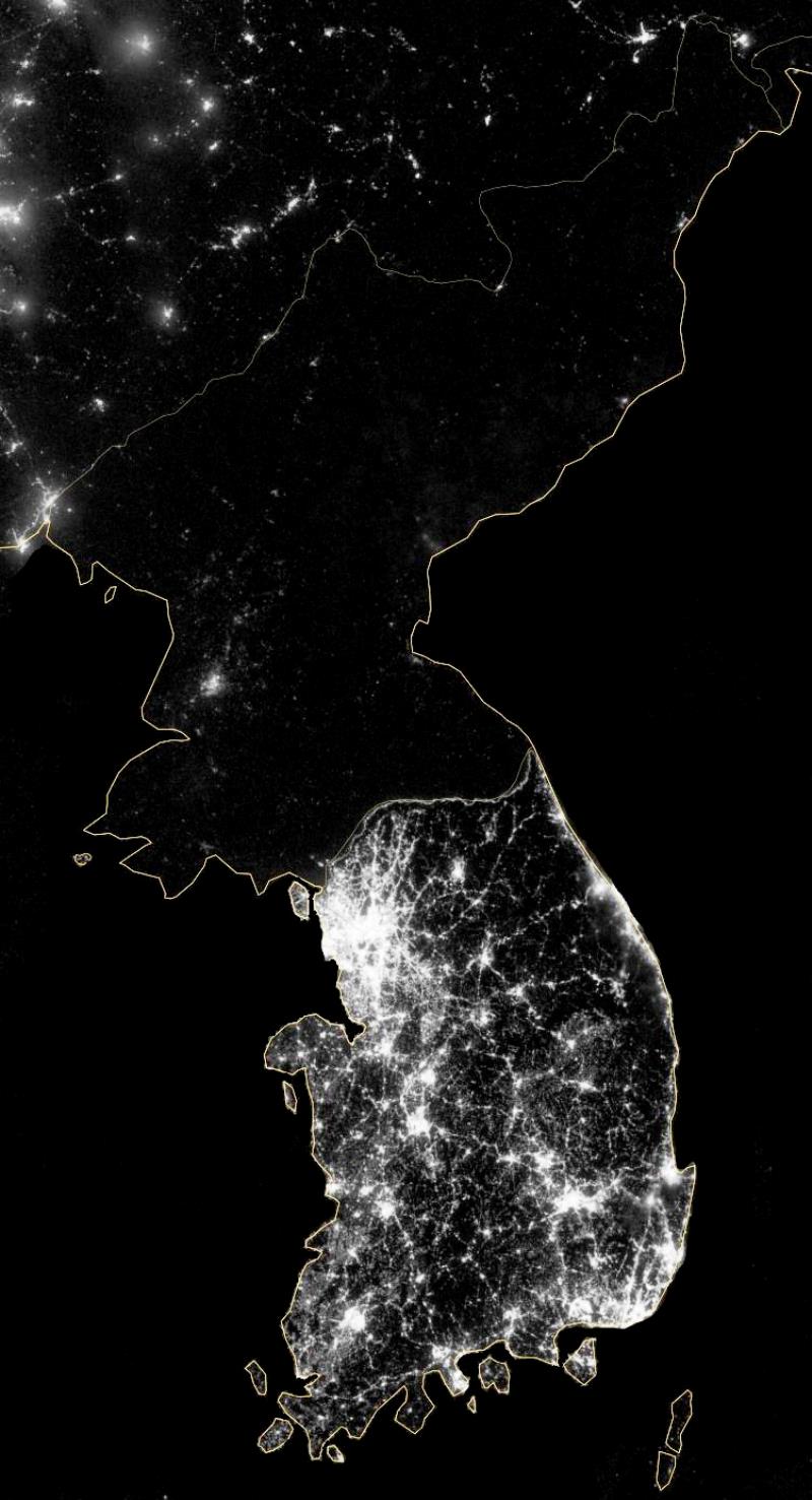north-korea-south-korea-at-night