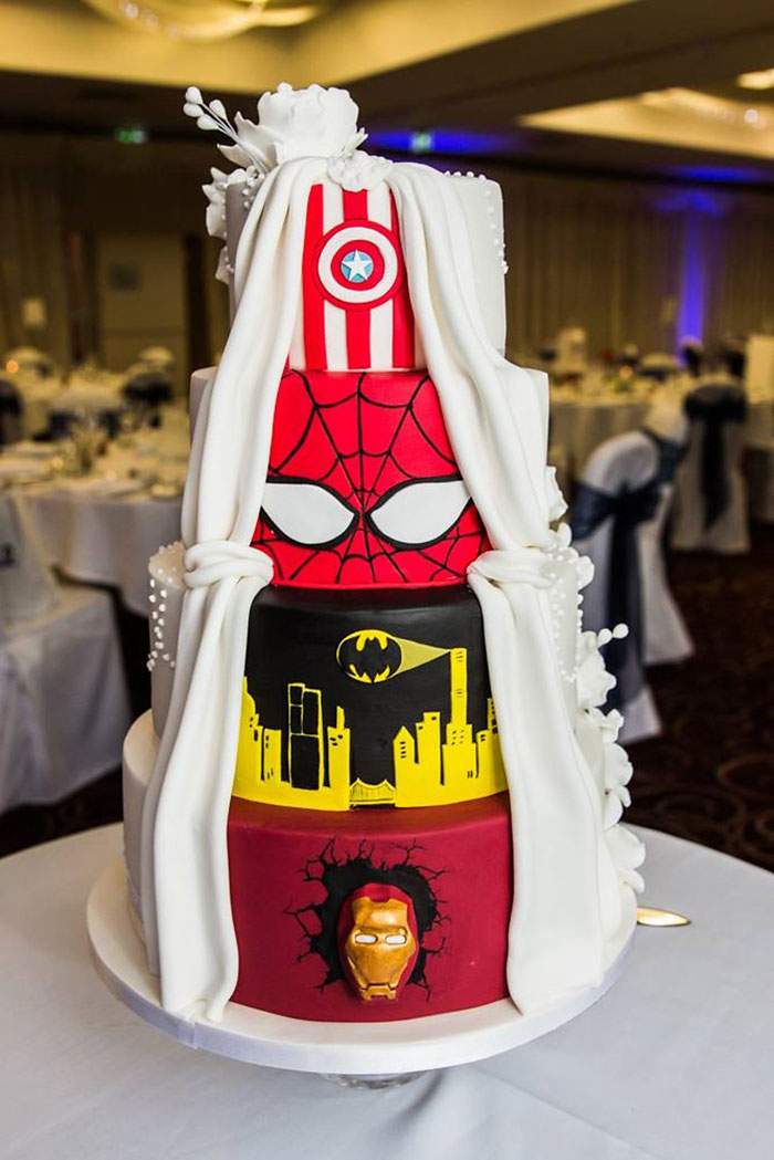 wedding-cake-marvel-superheroes-dc-comics-tier-by-tier-2