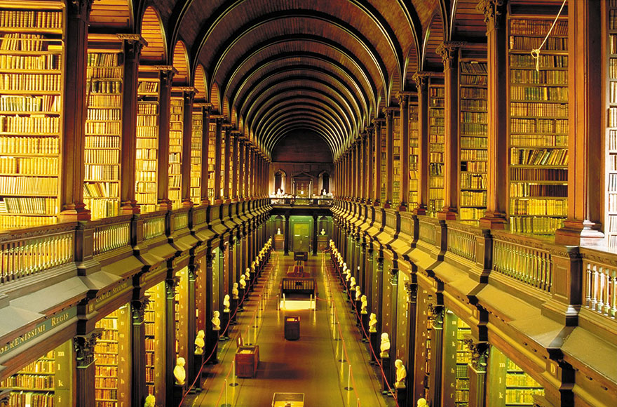 trinity-college-long-room-library-dublin-4