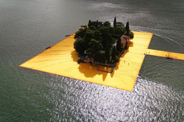 christo-and-jeanne-claude-floating-piers-lake-iseo-italy-16