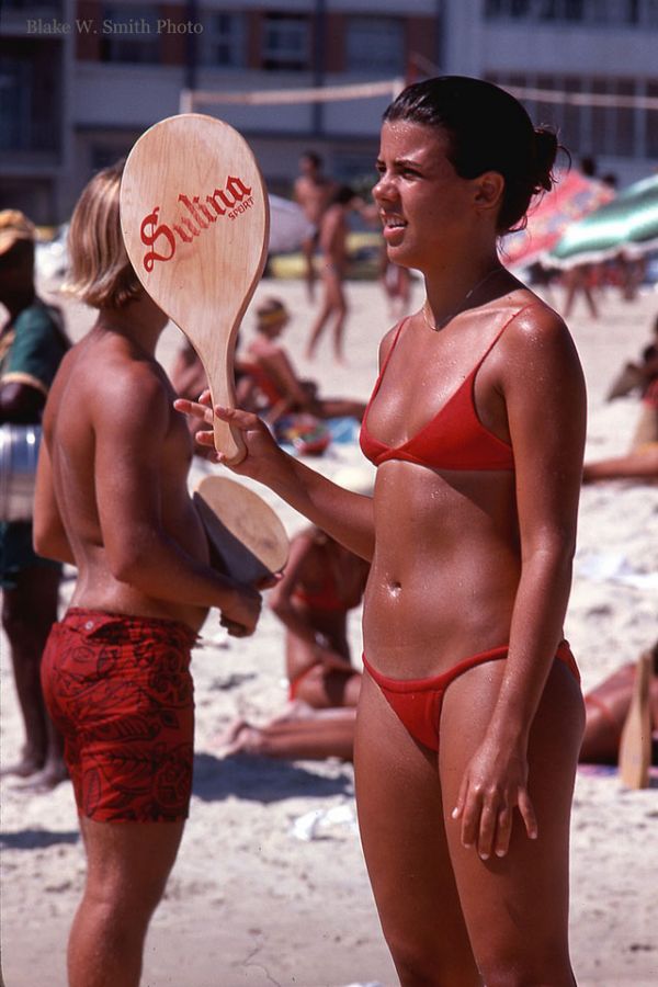 the Daily Life at the Rio Beaches in the late 1970s (18)