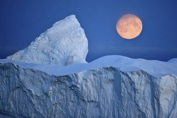 Arctic-moon