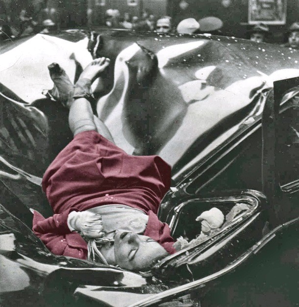 Unexplained photo of Evelyn McHale's body