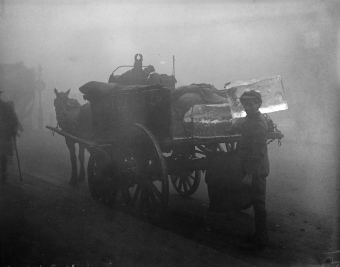 haunting_photos_of_the_london_fog_02