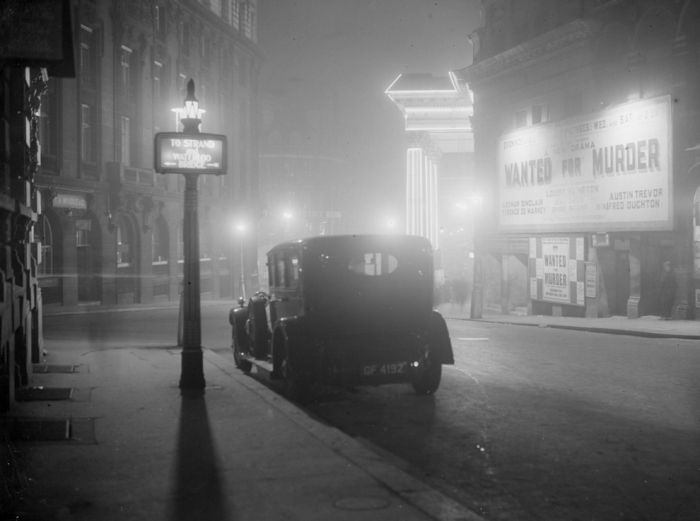 haunting_photos_of_the_london_fog_21