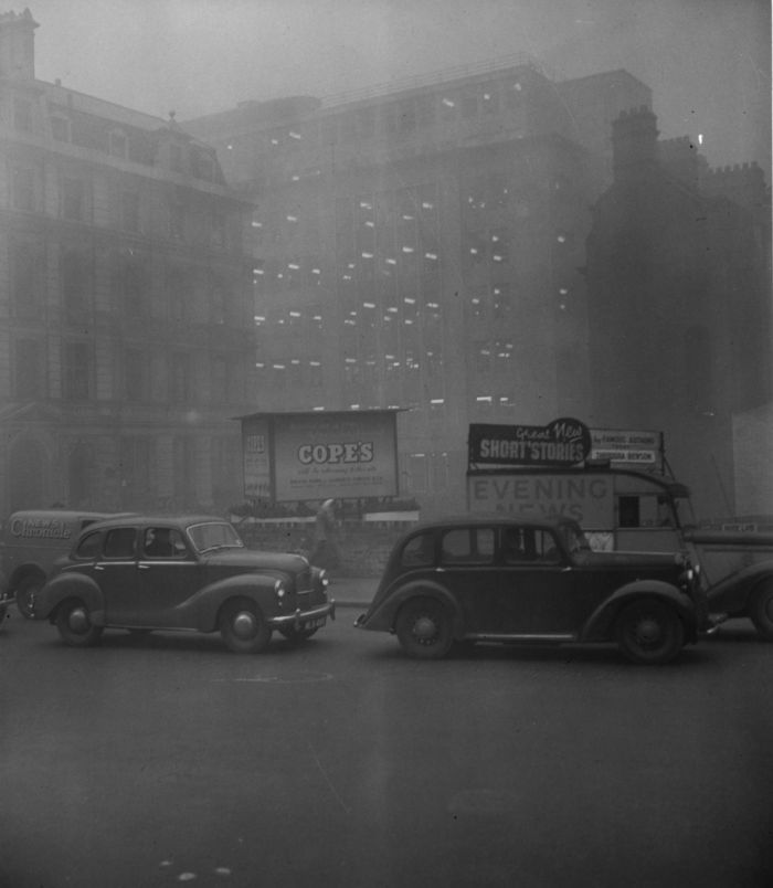 haunting_photos_of_the_london_fog_23