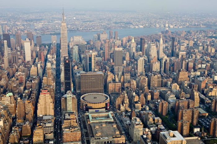 Manhattan Office Vacancy Rate Drops In Second Quarter