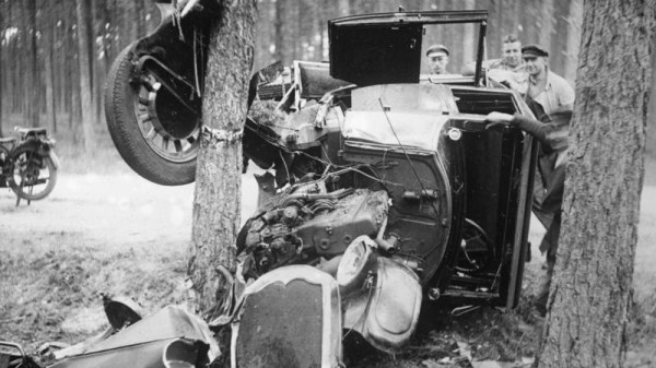 vintage-car-accidents-501